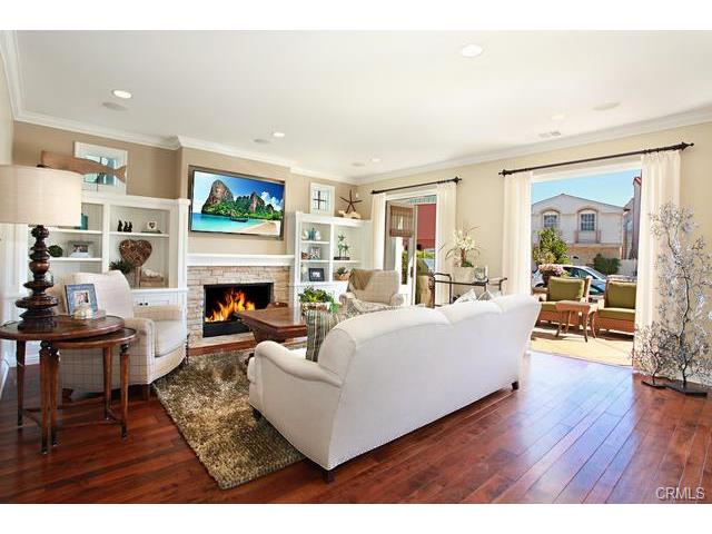 Large Living Room with Wood Floors and Fireplace